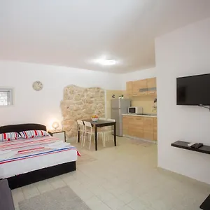 Centar Nina Apartment Split